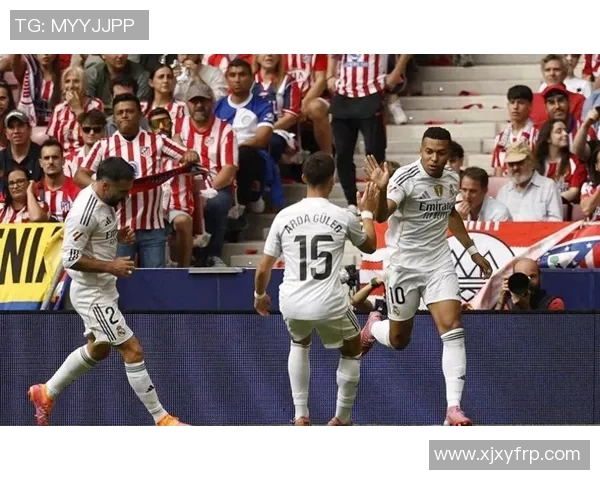 西甲大战：皇马大胜切尔西红牌事件引发全场热议战术解析