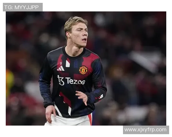 德甲惊天冷门那不勒斯3-0战胜曼联引发全场震动