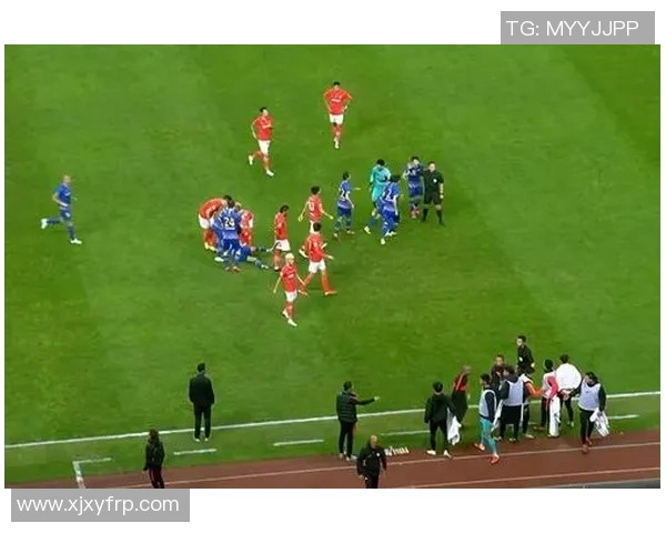 友谊赛激战成平局里昂与切尔西争议判罚引发全场热议